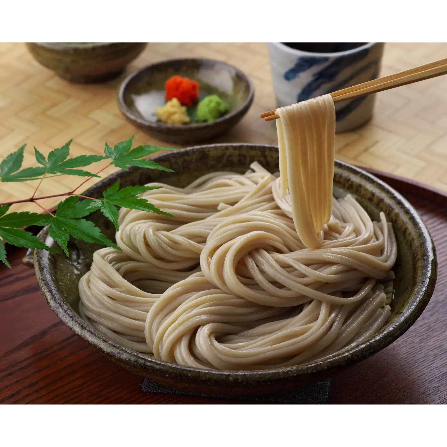 ガジロウ便 【関東・中部・近畿・中国・四国】 もちむぎ麺 (4人前×2箱) どら焼き (10個)