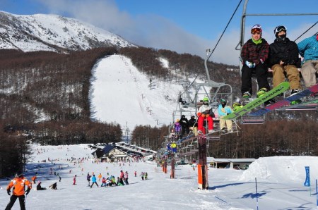 【早割】湯の丸スキー場　中学生・高校生シーズン券◇リフト券（早割）2024-25シーズン