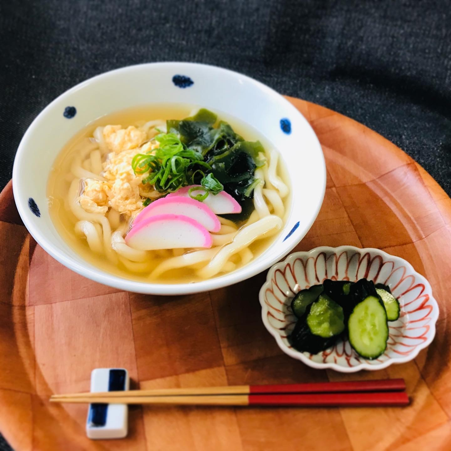 伊万里焼 菊（青・赤）菊形小判千代口セット H1063_イメージ3