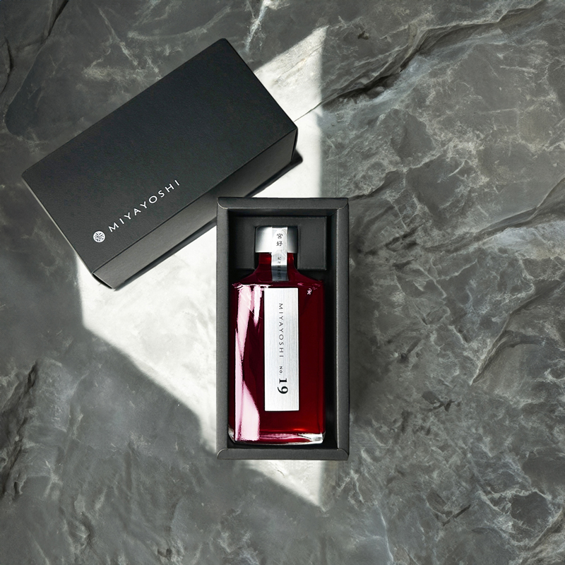 1109.MIYAYOSHI　SILVER LABEL　No.19 large bottle(A1109-1)