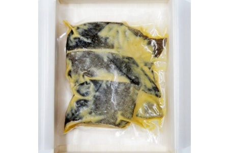 【岡山の酒】銀鱈の粕漬け（5切れ入り） ／ 辻本店 真庭 御前酒 たら 魚 粕漬 おかず 肴【GZN-21】