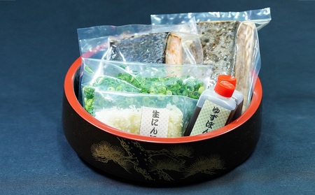 【 すえひら 】 よくばり 5人前 セット ( 岡山 名物 - 鰆 ( さわら ) の たたき 3人前＋ 鮭 ( さけ ) の たたき 2人前 ) 魚貝類 サーモン さわらのたたき さけのたたき サワ