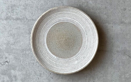 【瀬戸焼】 Komasujibori こま筋彫 小皿 5枚 (白) 【カネ三商店】 / 食器 皿 プレート ギフト / 瀬戸市[BBDD041]