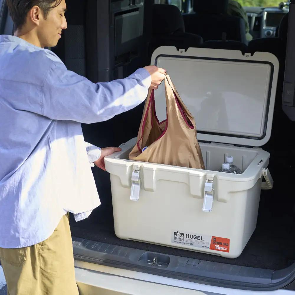 ☆リニューアル☆クーラーボックス ＨＵＧＥＬ 真空断熱クーラーボックス 40L VITC-40R ホワイトアッシュ 大容量 6面真空断熱パネル 真空断熱 高保冷 アウトドア キャンプ BBQ 釣り ス