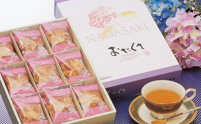 長崎 欧風銘菓 おたくさ 24枚入×2箱 / 菓子 パイ お土産 贈答 おくりもの あじさい 欧風 銘菓 名物 ながさき / 諫早市 / 菓舗唐草 [AHCM008]