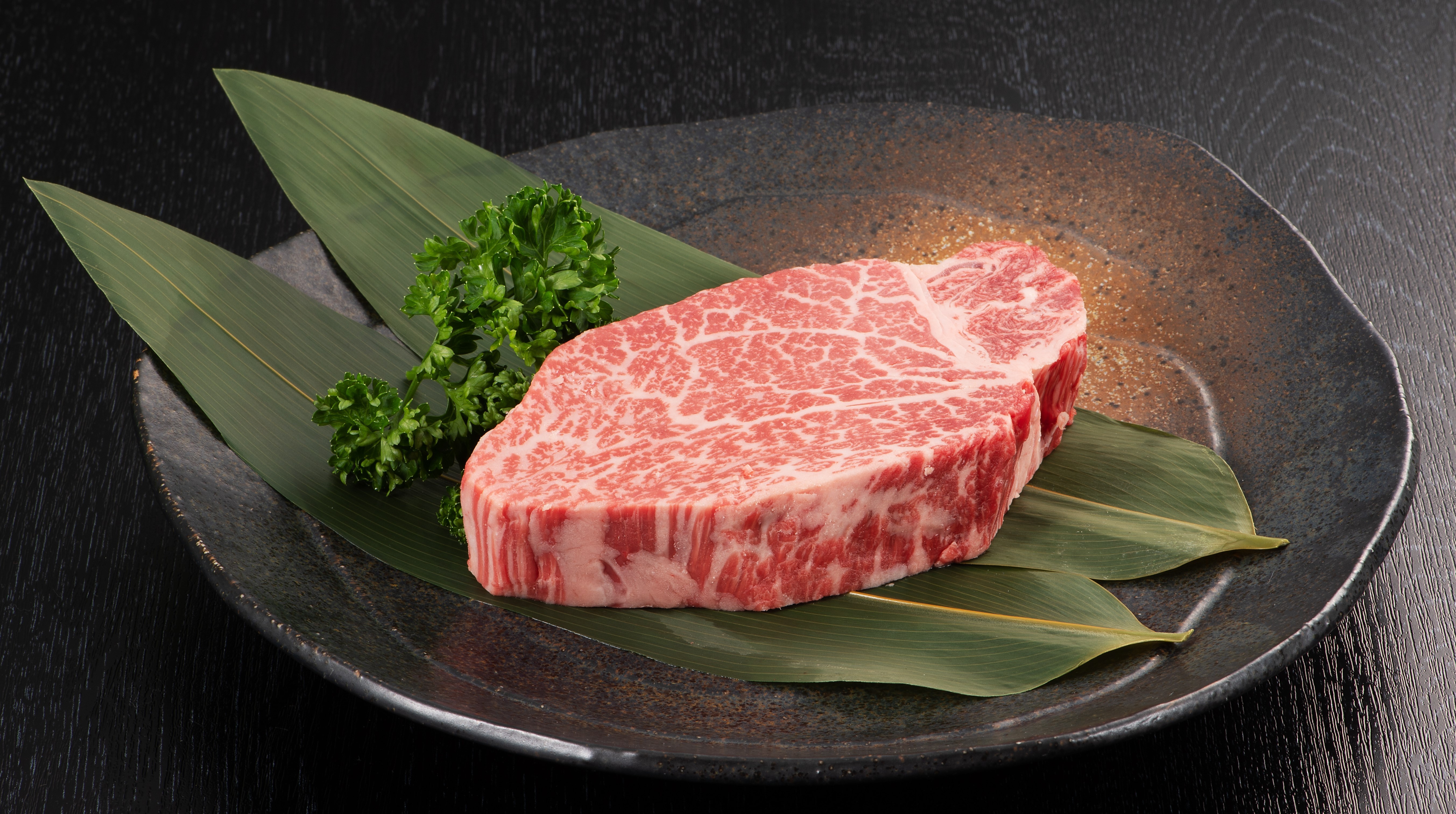 
                  伊万里牛（A5)ヒレステーキ150ｇ×3枚 193-J2392
                