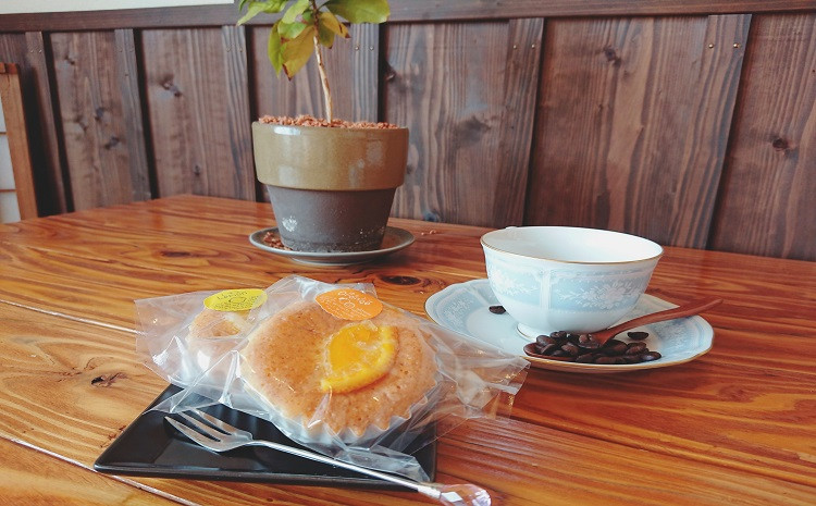 
            自家焙煎珈琲とマドレーヌセット( 店主こだわり マドレーヌ コーヒー 自家焙煎 厳選 お菓子 )【B3-056】
          