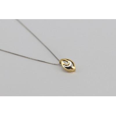 ふるさと納税 韮崎市 K18/Pt900 ダイヤ 1個石 メレーダイヤ 6個のペンダント Islauth11 |  | 02