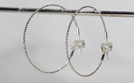 akoya フープピアス （K18WG） 8.5～9.0ミリ 真珠 アコヤ パール ピアス 18金 K18 WG アクセサリー ギフト ホワイトデー クリスマス 伊勢志摩 志摩ﾌｰﾌﾟ 