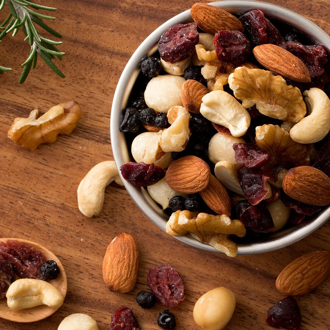 【ふるさと納税】 ミックスナッツ トレイルミックスナッツ 『焙煎ナッツとベリーのミックスナッツ 500g 毎月お届け(合計6回)』 [ 無塩 無添加 クランベリー ブルーベリー ドライフルーツ アーモ