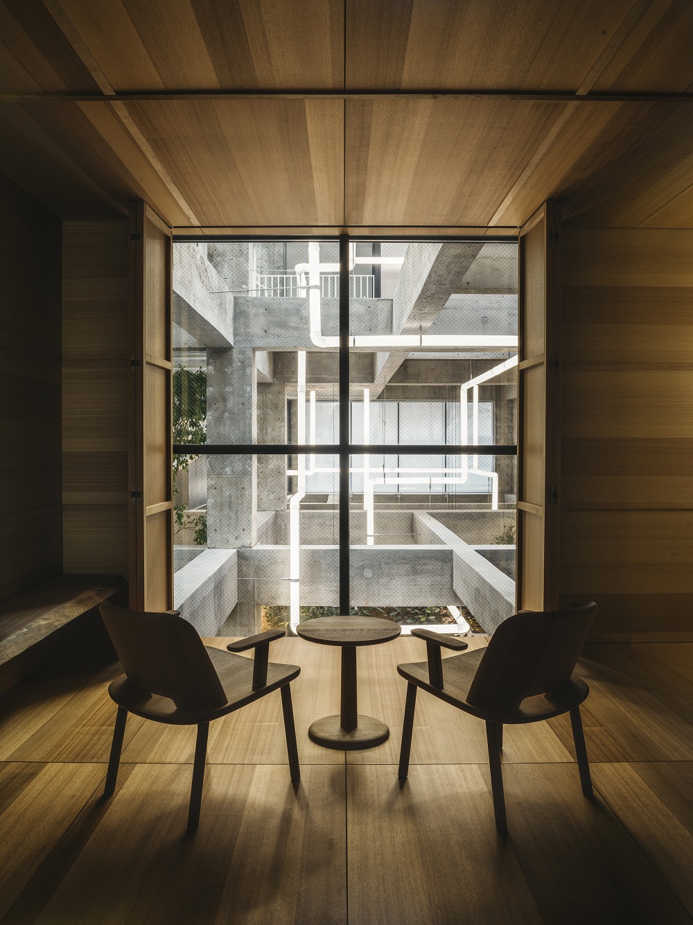 U-03 白井屋ホテル　２名様宿泊招待券　ジャスパー・モリソンルーム　２食付　the restaurantディナー