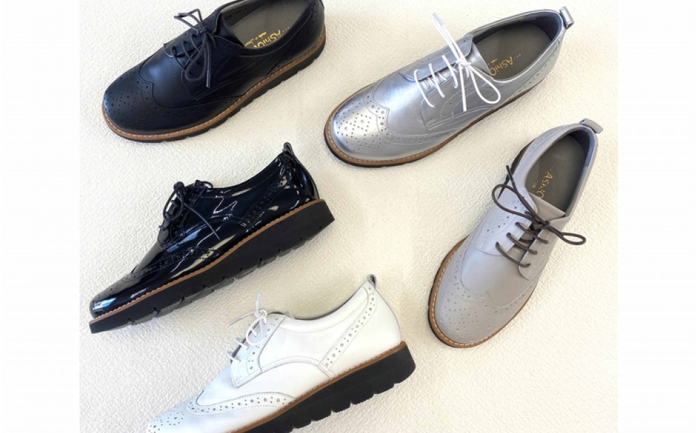 軽量メダリオンシューズ　25.0～26.0cmまで