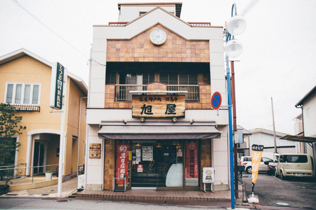 《兵庫県地域資源認定品》名産神戸肉旭屋 たかさご本店 神戸牛焼肉セット「彩り」 900g【神戸ビーフ 神戸ビーフブランド 高級和牛 神戸肉 兵庫県 高砂市】