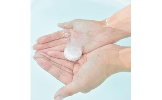 クロッツやわらか湯たんぽ　足湯もできるブーツタイプ(薬用Hot重炭酸湯Classic 90錠入付） （ネイビー/Lサイズ）_2043R-6