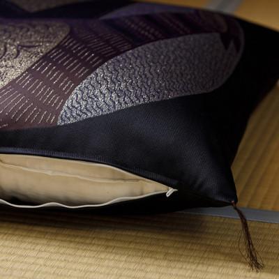 ふるさと納税 富士吉田市 干支座布団 うま(午) 八端判59×63cm 洗える座布団カバーと中綿ヌードのセット 日本製 |  | 02