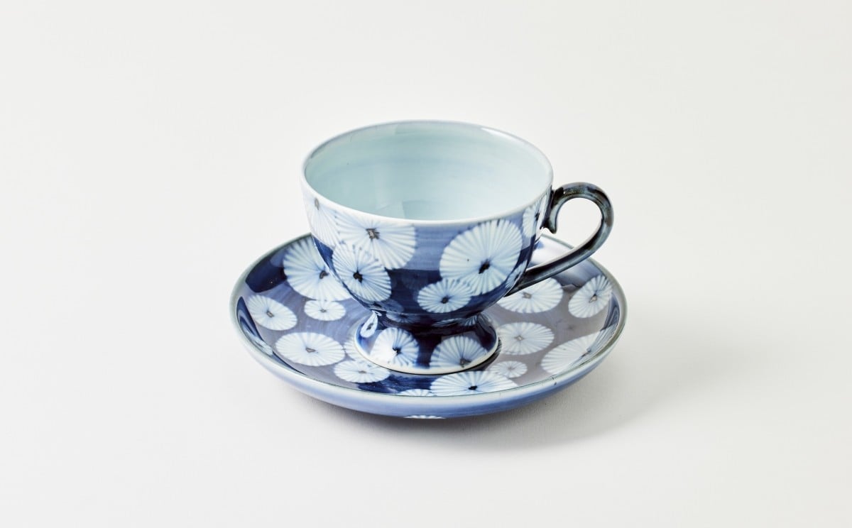 
                  【坂本窯陶工房 坂本達也】有田焼／マツバ高台カップ＆ソーサー
                