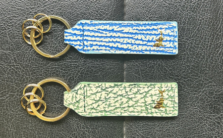 シャーク(サメ革) キーホルダー (カラー：ブルーホワイト)