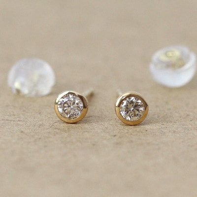 K18ダイヤモンドピアスG4903【配送不可地域：離島・沖縄県】【1298336】