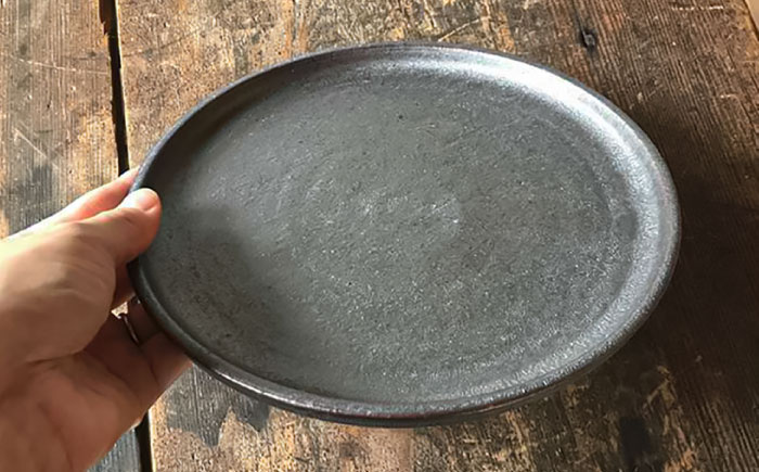 【 受注生産 】 20cm 丸 プレート 5枚 セット アイボリー アイアンブラック シリーズ 糸島市 / うつわと手仕事の店 研　器 陶器 食器 クラフト 手作り [ARD008] 器 陶器 食器 