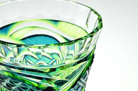 島津薩摩切子　与論町オリジナル二色冷酒杯　蒼黄緑 | 伝統工芸品 薩摩切子 切子 グラス 薩摩切子 冷酒 晩酌 グラス 薩摩切子 グラス ギフト 人気 おすすめ 与論町 限定 薩摩切子