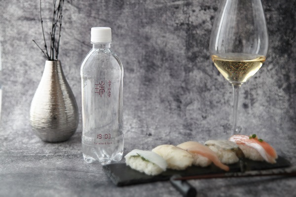 0010-79-01 みずのみず 「19:03 wine & food」 500ml×6本 ギフトパッケージ