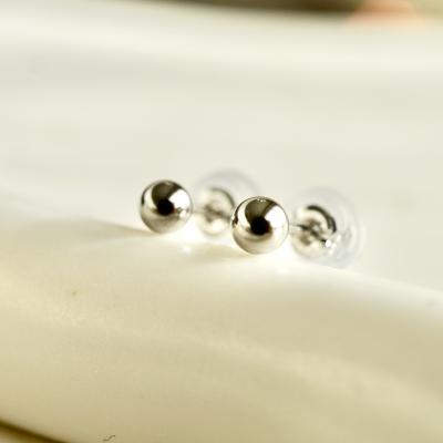ふるさと納税 甲府市 【ジュエリー】Pt900 地金 シンプル ボール ピアス (3mm) 保証書付 KO-0001 |  | 01
