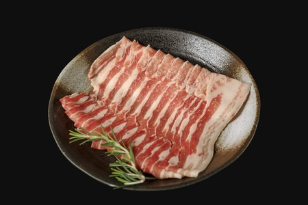 ＜宮崎県産の鶏肉と豚肉セット (総量2.6kg)＞若鶏もも肉一口カット(400g×2P)、豚小間切れ(200g×3P)、豚バラ肉スライス(200g×3P)、豚ロース肉スライス(200g×3P)【MI1