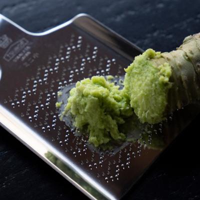 ふるさと納税 津和野町 島根わさび(生)150g(2〜3本)・おろし器付 |  | 01
