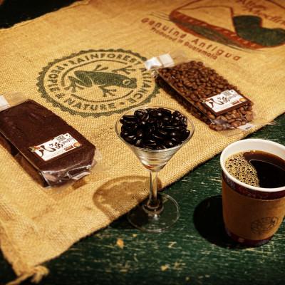 ふるさと納税 韮崎市 八ヶ岳南麓自家焙煎珈琲-スペシャルティコーヒー500g×4種類/合計2kg/浅〜深煎り【粉の状態】 |  | 01