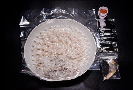 【配送日指定可】 とらふぐ刺身 3～4人前 本場山口県 ふぐ刺し フグ刺し 人気ふぐ刺し 大人気フグ刺し トラフグ 養殖とらふぐ 養殖トラフグ 養殖ふぐ 養殖フグ 最高級とらふぐ 最高級トラフグ 人気