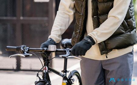 【KURODA】藤巻百貨店別注ピッグスエードベルト付きメンズグローブ ファッション  ブラウン