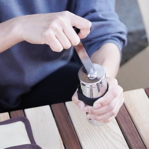 [ベルモント] OUTDOORコーヒーミル 手動コーヒーミル 手挽きコーヒーミル コンパクトコーヒーミル 珈琲ミル 登山 調理器具 キャンプ用品 アウトドア用品 ソロキャンプ 燕三条製【018S015