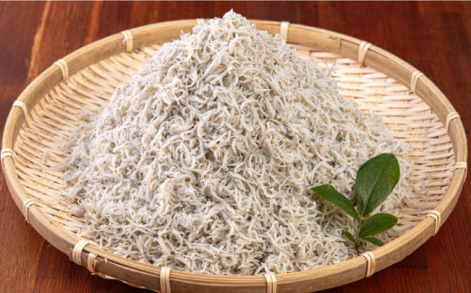 【全3回定期便】釜揚げ 湘南しらす 1kg×２P / しらす 湘南 ふわふわ 食感 冷凍 国産 シラス お取り寄せ 人気 大容量 佐島 横須賀 かながわブランド 神奈川県【平敏丸】 [AKEZ014]