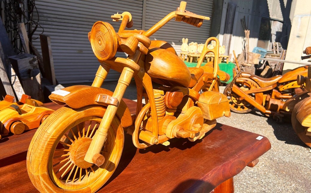 木製バイク（中）