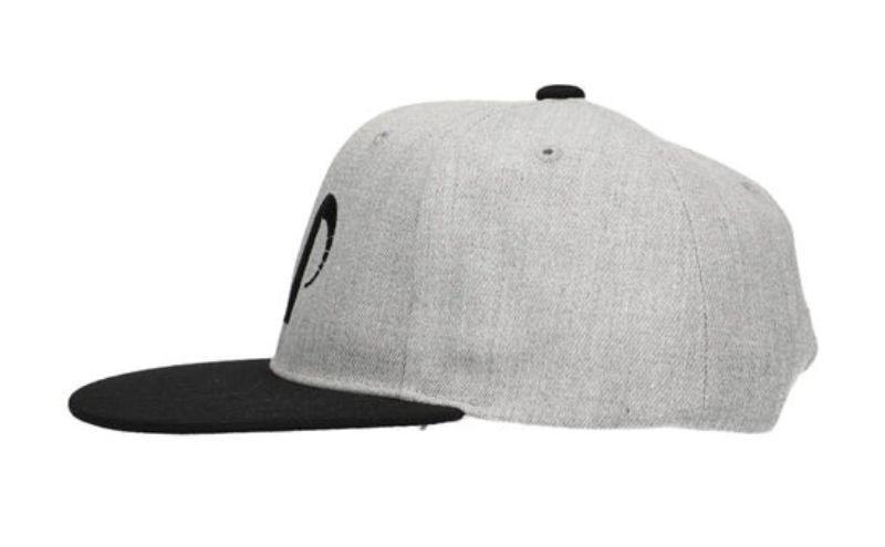 エリース豊島 2025 チームロゴ スナップバックキャップ 帽子 キャップ スポーツ サッカー クラブチーム 豊島区 東京都【ブラック/レッド】