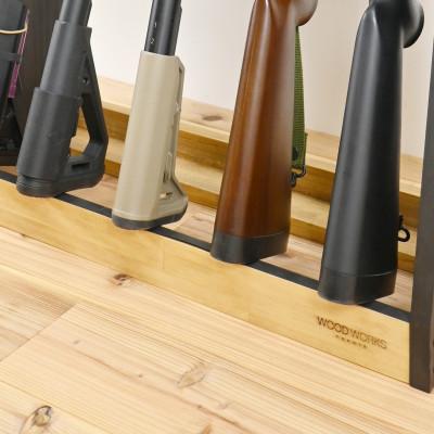 ふるさと納税 横手市 WOOD WORKS ガンラック ライフルスタンド 5丁掛【本体:ライトブラウン×ブラックウッド】 |  | 03