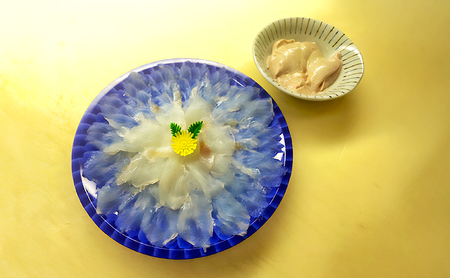 先行予約 かわはぎ 薄づくり ＆ 生肝 計300g 2～3人前 10月～4月配送 淡路島 由良産 カワハギ ウマヅラハギ 魚 魚介 海鮮 鮮魚  刺身 つまみ 酒の肴 洲本市 お届け：2026年10月