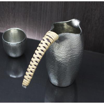 ふるさと納税 弥彦村 百年物語 純錫 ちろり 手作り 日本酒 贈答品 桐箱入り 新潟県 弥彦村 |  | 02