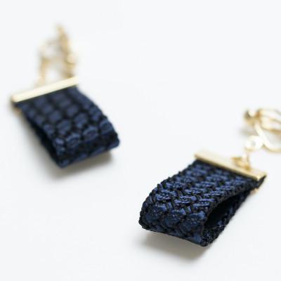 ふるさと納税 与謝野町 kuska fabricのガルザイヤリング【ダークネイビー】世界でも稀な手織りファブリック |  | 02