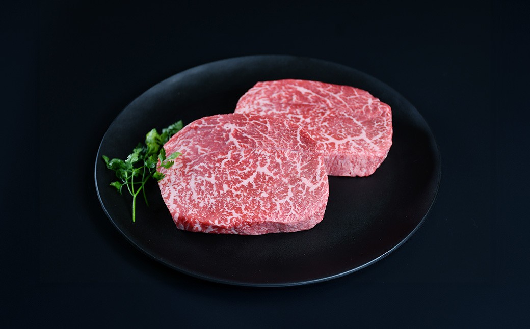 
                  ＜3ヶ月定期便＞A5仙台牛 モモステーキ 計1.8kg(600g×3回) 登米市産 牛肉 和牛 焼肉 お肉 にく ステーキ 宮城県産 国産 贈答用 小分け 頒布会 【杜の都のお肉屋さん むらかみ商店】tm691
                