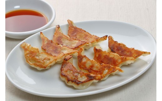 小籠包餃子 食べ比べセット 2種 計60個 鹿児島黒豚 黒毛和牛 餃子 点心 ギョーザ ぎょうざ 小籠包 黒豚 和牛 使用 包王Paou 冷凍 ぎょうざ 冷凍餃子 ギョーザ お惣菜 惣菜 おかず 一品 滋賀 彦根