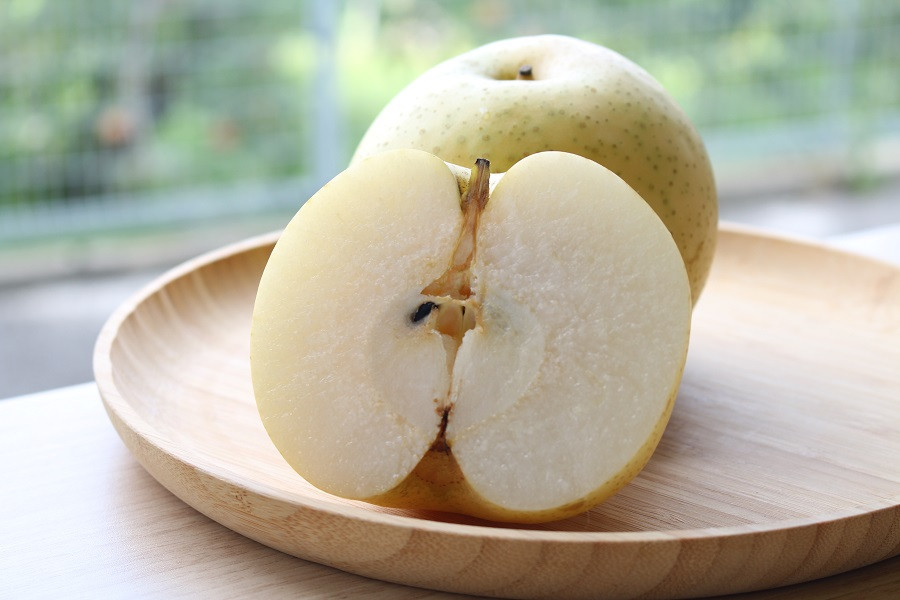 みずみずしくさわやかな甘さの二十世紀梨。松川では人気の梨です！