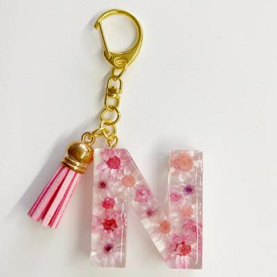 ふるさと納税 日高町 イニシャル　ハーバリウムキーホルダー　ピンク系　【N】