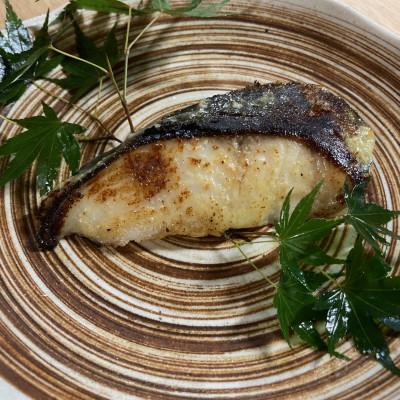 ふるさと納税 伊東市 銀だら西京漬　70g×8切れ(個別真空包装)真っ赤な化粧箱入り!