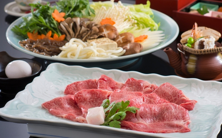 【料亭旅館三田清（みたせ）】（3名様）特撰伊賀牛　すき焼きコースお食事券【mita0005】