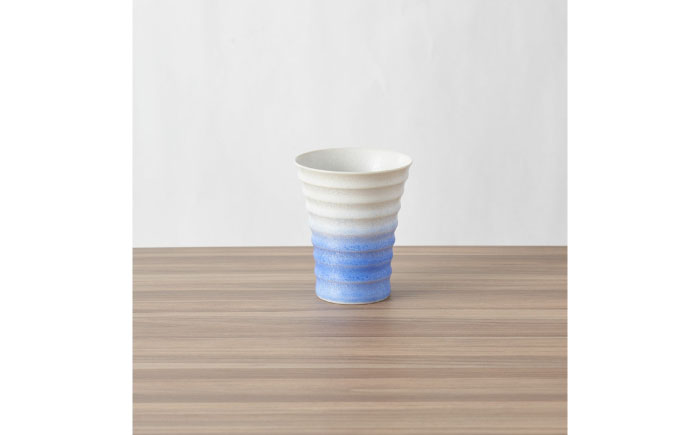 【有田焼】【真右エ門窯】 藍染水滴フリーカップ（段付杯）桐箱入 / 有田焼 酒器 コップ ギフト / 佐賀県 / 株式会社深海三龍堂 [41APAD034]