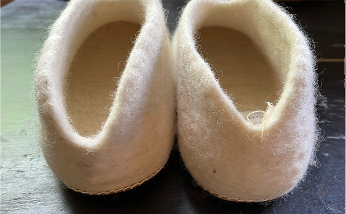 ウールフェルト ルームシューズS(22~23cm)【北海道美深】白