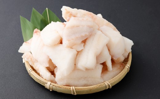 料理の手間を大幅カット！ 北海道産 真だら 骨なしフィレ切身 1kg 皮なし （ 約30g前後 ／ 個 ） 無塩 真鱈 タラ たら 鱈 骨なし 魚 魚介 魚介類 海鮮 冷凍 国産 おかず 切身