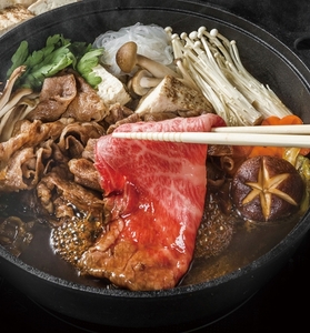 松阪牛 肩ロース すき焼き用 400g／ 冷凍 多気郡農協 和牛 黒毛 特産品 松阪肉 400g 牛肉 お肉 肉 牛 ブランド牛 ご自宅用 家庭用 ギフト 贈答用 産地直送 松阪 牛 赤身 霜降り 三