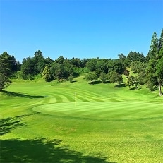 錦山カントリークラブ 平日ゴルフセルフプレー招待券(1名様分)